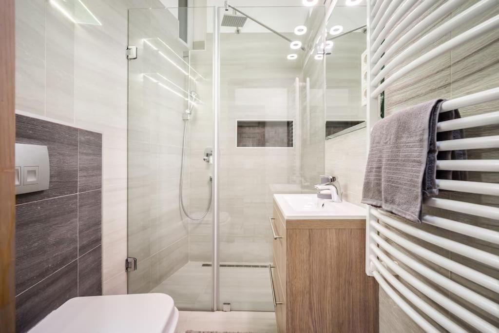 Szalag Utca 6 Luxurious Flat Castle District Apartment บูดาเปสต์ ภายนอก รูปภาพ
