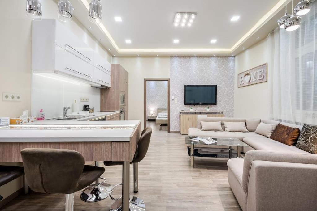 Szalag Utca 6 Luxurious Flat Castle District Apartment บูดาเปสต์ ภายนอก รูปภาพ