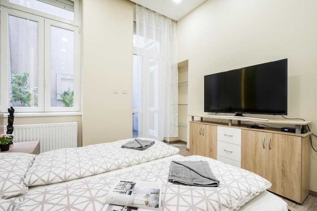 Szalag Utca 6 Luxurious Flat Castle District Apartment บูดาเปสต์ ภายนอก รูปภาพ
